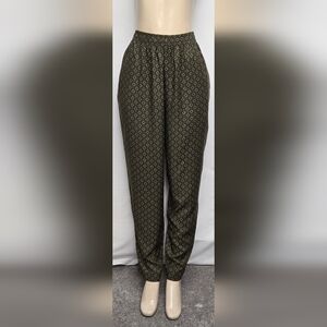 Alfred Dunner 16 Slacks Pants Lightweight Elastic Waist Silky Fabric Olive Green